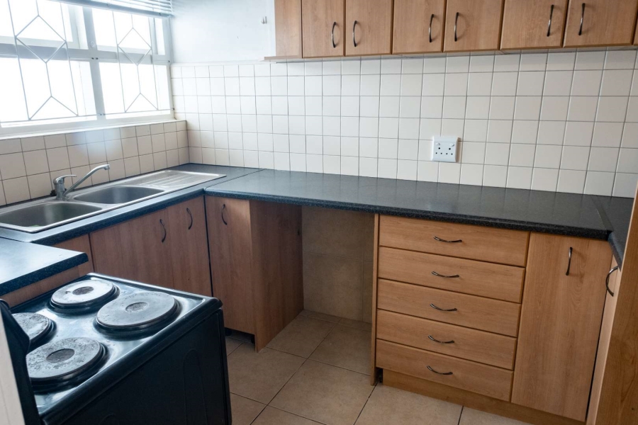 To Let 2 Bedroom Property for Rent in Sea Point Western Cape